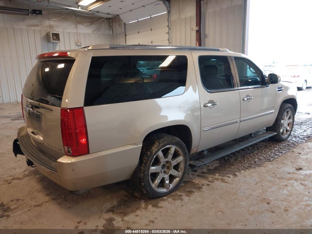 2008 CADILLAC ESCALADE ESV 1GYFC66848R195118 Photo 3