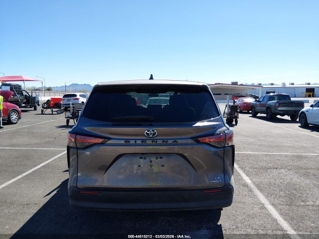 5TDKRKEC1MS042709 Toyota SIENNA LE