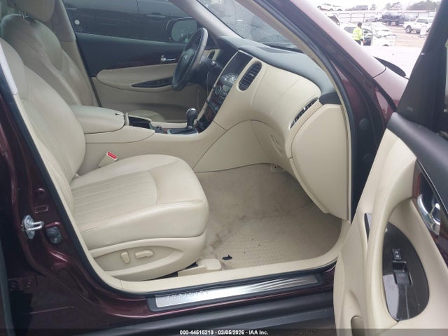 44515219 :رقم المزاد ، JN1BJ0RP7HM385831 vin ، 2017 Infiniti Qx50 مزاد بيع