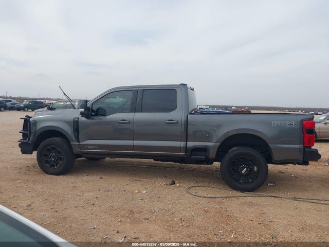 Ford F-350 Lariat 2026 1FT8W3BT1TEC85437 Image 17