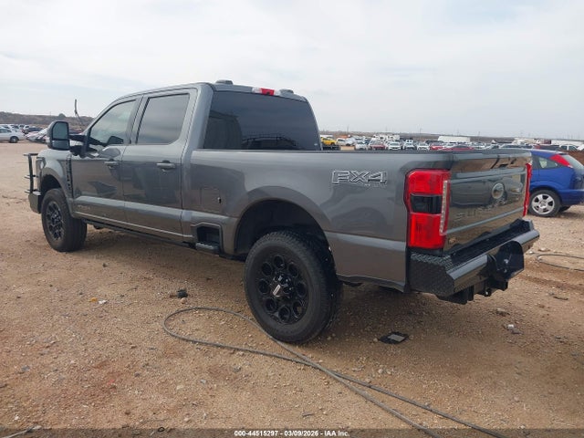 Ford F-350 Lariat 2026 1FT8W3BT1TEC85437 Image 3