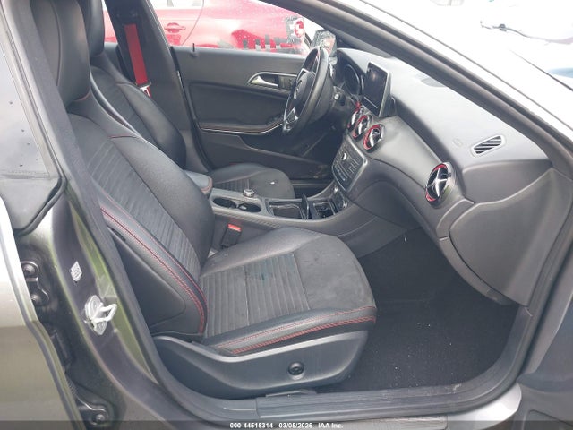 2015 MERCEDES-BENZ CLA 250 WDDSJ4GB9FN173487 Photo 4
