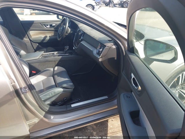 2020 VOLVO S60 7JRA22TM8LG039280 Photo 4