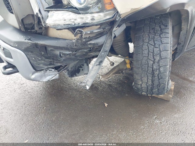 2017 RAM 1500 1C6RR7YT9HS612032 Photo 5