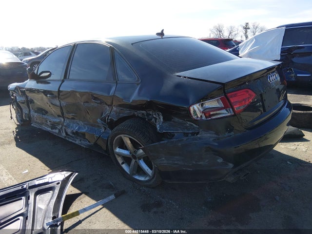 2010 AUDI A4 WAUBFAFL7AN037448 Photo 2