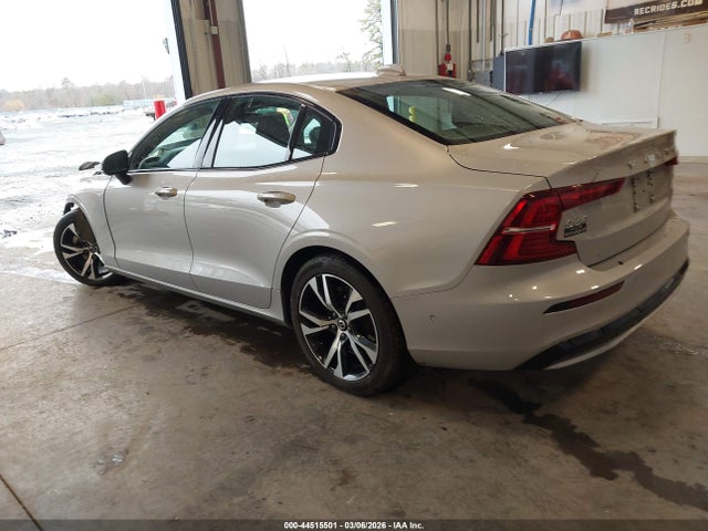 2024 VOLVO S60 7JRL12TL1RG315715 Photo 2