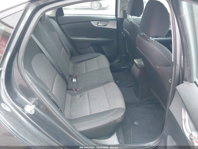 3KPF24AD1NE425240 KIA FORTE FE
