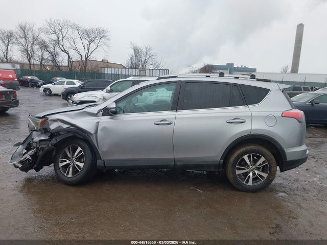 Toyota Rav4 Xle 2018 2T3RFREV6JW836441 Image 15