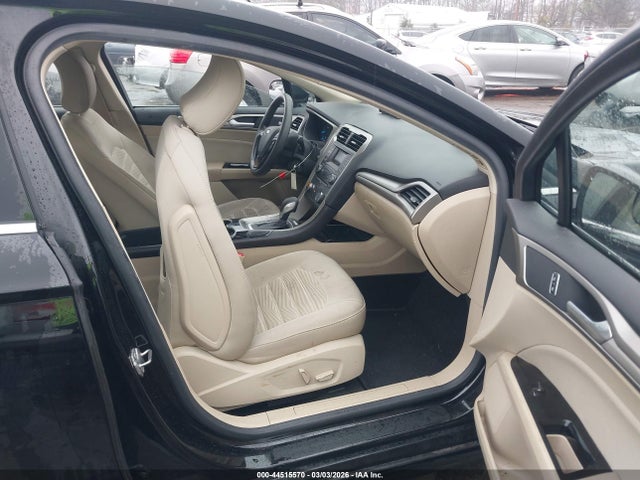 3FA6P0HD9GR286038 Ford FUSION SE