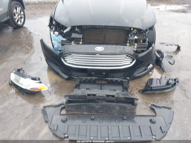 3FA6P0HD9GR286038 Ford FUSION SE