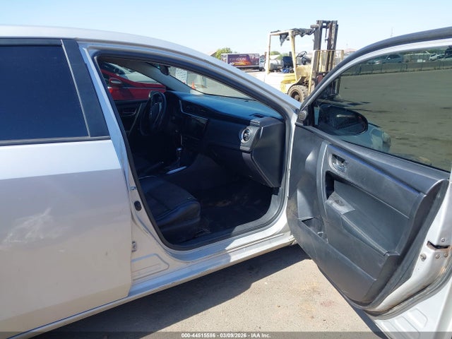 Toyota COROLLA SE 2017 5YFBURHE3HP703479 Image 5