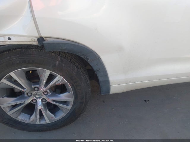 Продажа на аукционе авто 2015 Toyota Highlander Le Plus V6, vin: 5TDZKRFH0FS110586, номер лота: 44515649