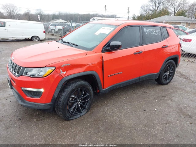 2018 JEEP COMPASS 3C4NJCAB1JT233149 Photo 1
