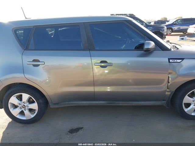 KIA Soul 2017 KNDJN2A21H7475760 Image 13