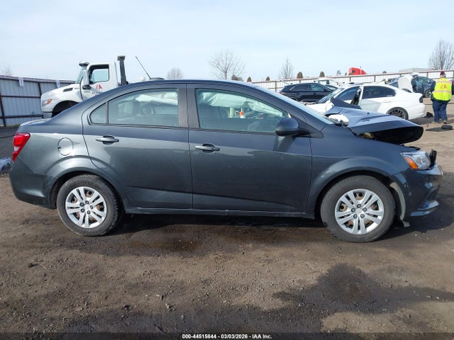 1G1JB5SH0J4120639 Chevrolet Sonic Ls Auto