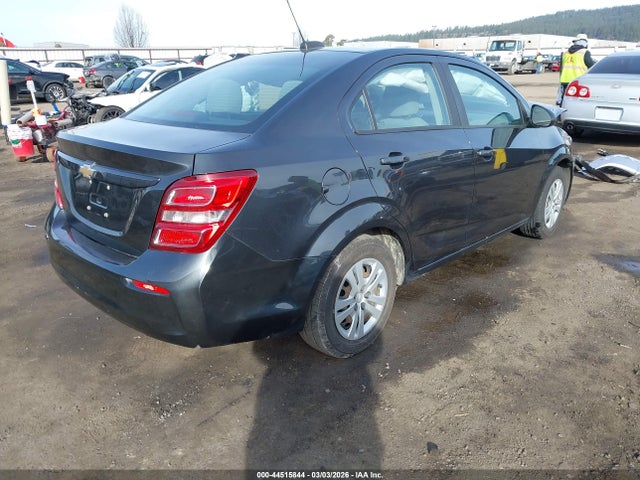 1G1JB5SH0J4120639 Chevrolet Sonic Ls Auto