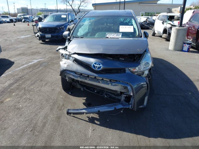 Toyota Prius V Three 2015 JTDZN3EU6FJ038955 Image 12