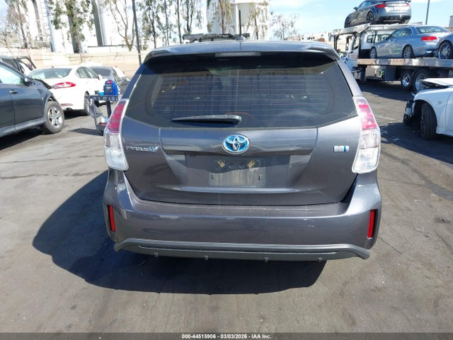 Toyota Prius V Three 2015 JTDZN3EU6FJ038955 Image 16