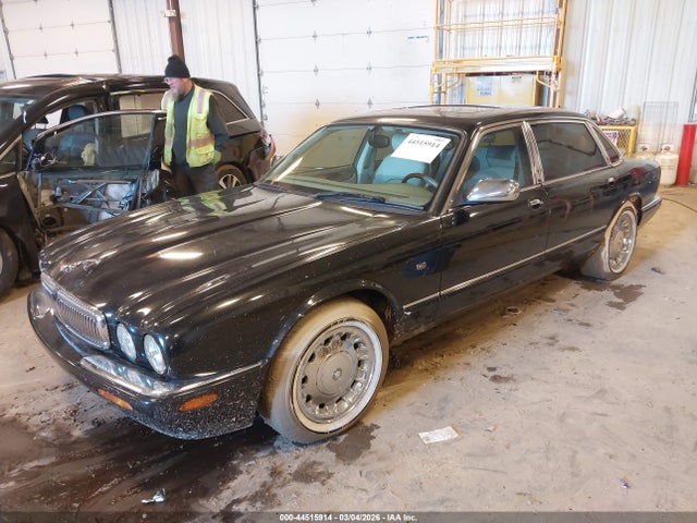 1999 JAGUAR XJ8 SAJKD6045XC876527 Photo 1
