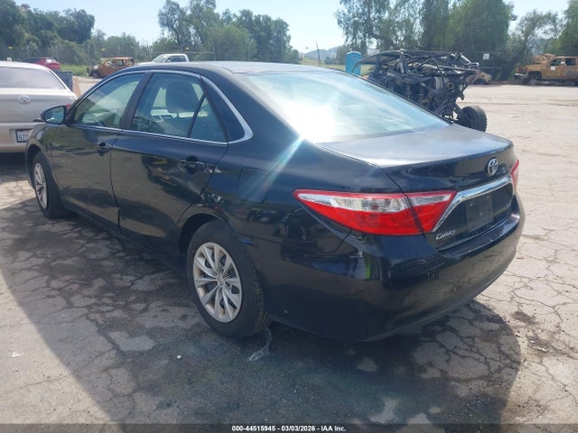Toyota CAMRY LE 2015 4T4BF1FK4FR482934 Image 3