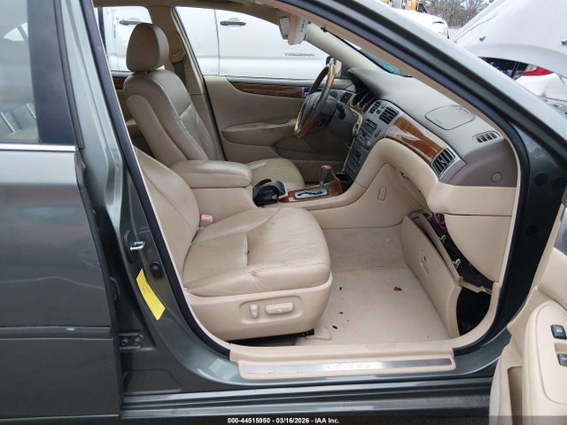 2005 Lexus Es 330 მანქანა იყიდება აუქციონზე, vin: JTHBA30G455114516, აუქციონის ნომერი: 44515950