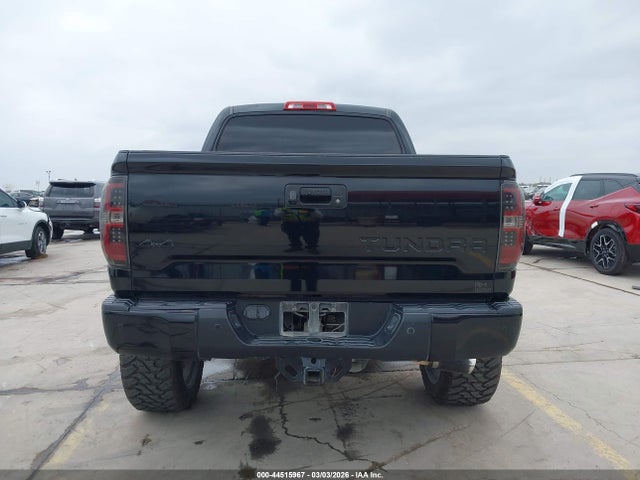 5TFAW5F15JX775600 Toyota Tundra Platinum 5.7l V8