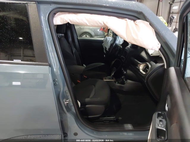 Jeep Renegade Latitude 4x4 2017 ZACCJBBB8HPF36348 Image 5