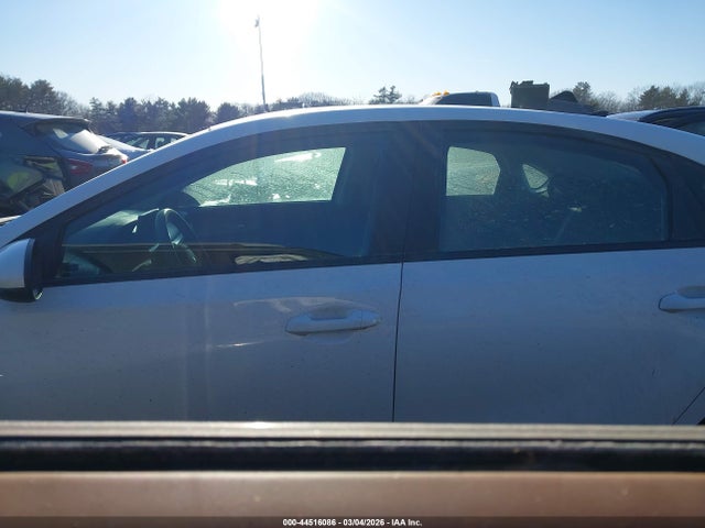 44516086 :رقم المزاد ، 3KPF24AD2KE059798 vin ، 2019 Kia Forte Lxs مزاد بيع