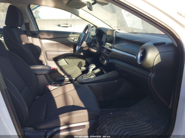 44516086 :رقم المزاد ، 3KPF24AD2KE059798 vin ، 2019 Kia Forte Lxs مزاد بيع
