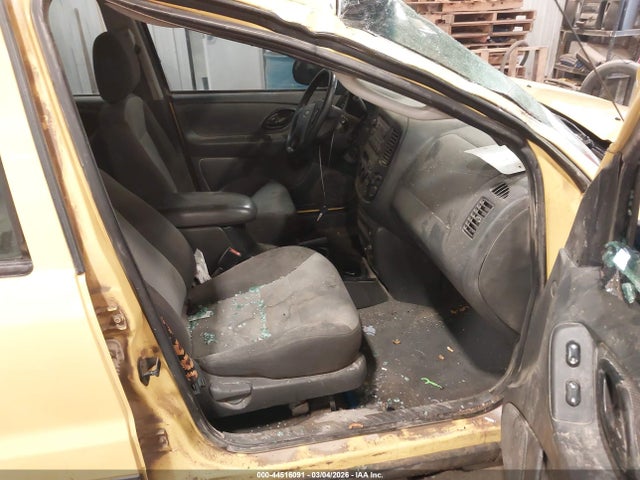 2003 FORD ESCAPE 1FMYU92163KC73983 Photo 4