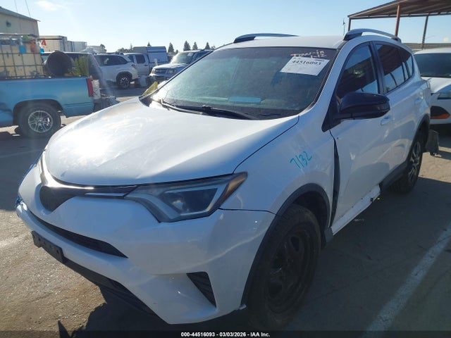Toyota RAV4 LE 2016 2T3ZFREV2GW285028 Image 2