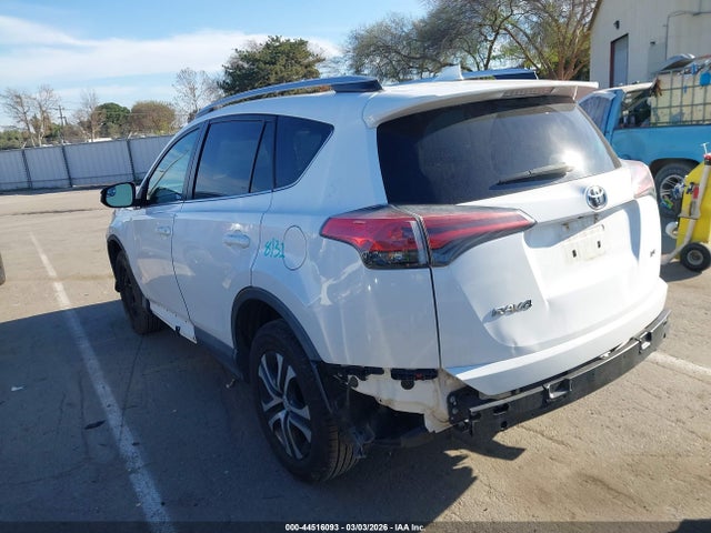 Toyota RAV4 LE 2016 2T3ZFREV2GW285028 Image 3