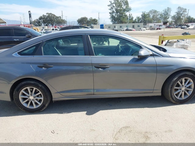 Hyundai SONATA SE 2019 5NPE24AF9KH769581 Image 13
