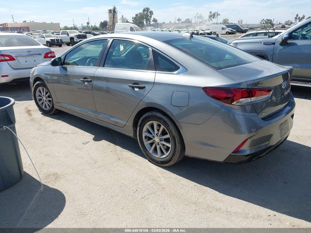 Hyundai SONATA SE 2019 5NPE24AF9KH769581 Image 3