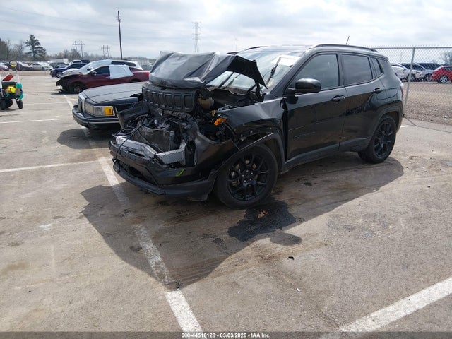 44516128 :رقم المزاد ، 3C4NJCBB4NT178037 vin ، 2022 Jeep Compass Altitude Fwd مزاد بيع