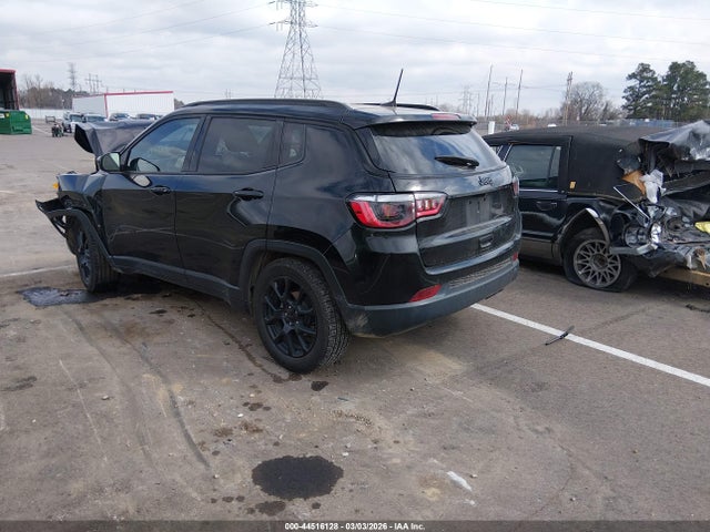 44516128 :رقم المزاد ، 3C4NJCBB4NT178037 vin ، 2022 Jeep Compass Altitude Fwd مزاد بيع