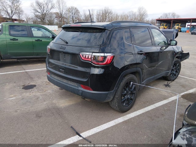 44516128 :رقم المزاد ، 3C4NJCBB4NT178037 vin ، 2022 Jeep Compass Altitude Fwd مزاد بيع