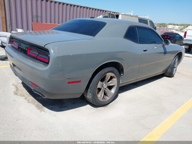 Dodge Challenger Sxt 2017 2C3CDZAG2HH618112 Image 4