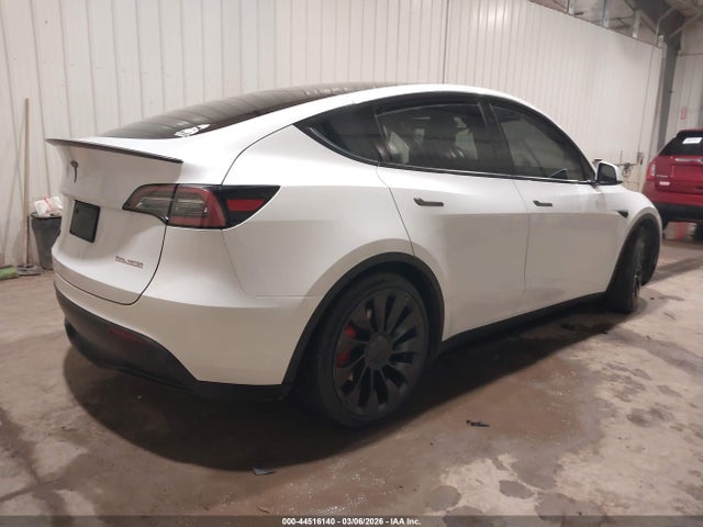 44516140 :رقم المزاد ، 7SAYGDEF7PF811182 vin ، 2023 Tesla Model Y Performance Dual Motor All-wheel Drive مزاد بيع