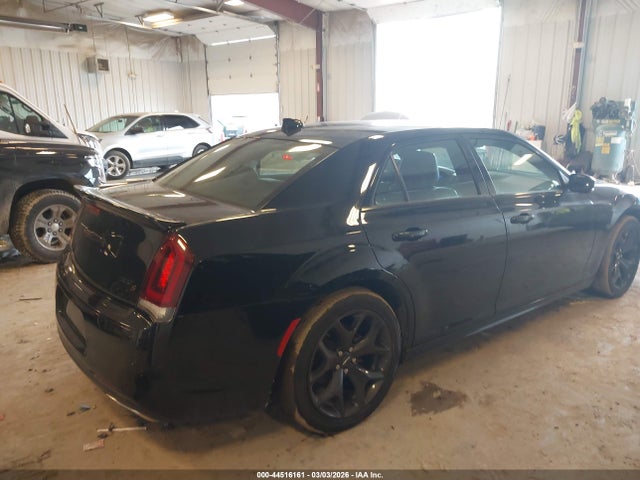 2022 CHRYSLER 300 2C3CCABG9NH154542 Photo 3