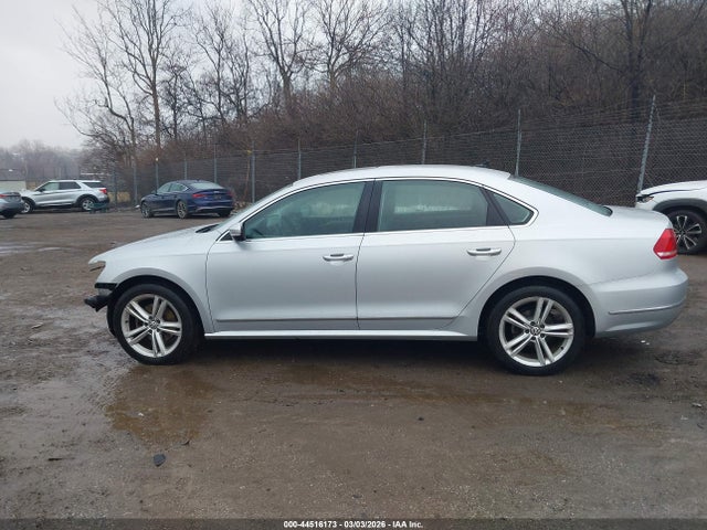 1VWBV7A3XFC074834 Volkswagen Passat 2.0l Tdi Se