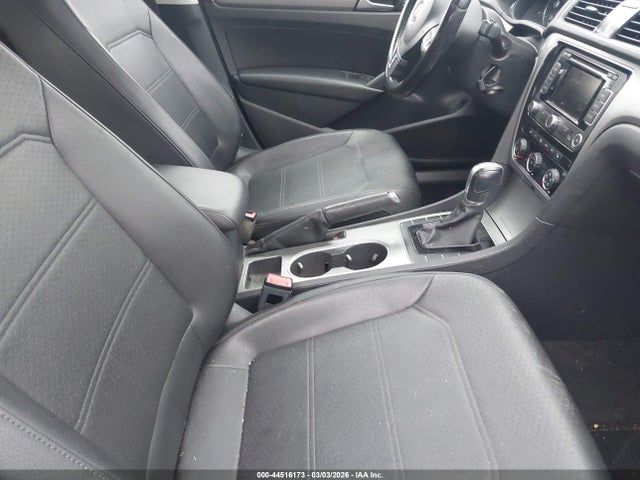 1VWBV7A3XFC074834 Volkswagen Passat 2.0l Tdi Se
