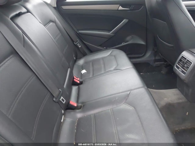 1VWBV7A3XFC074834 Volkswagen Passat 2.0l Tdi Se