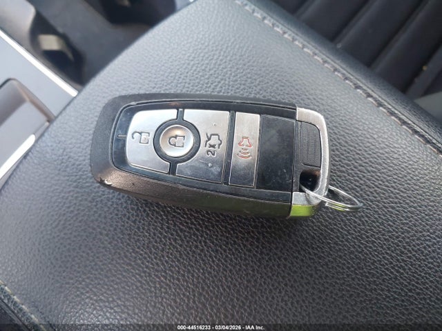 3FA6P0HD7JR229098 Ford FUSION SE
