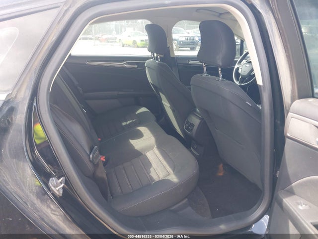 3FA6P0HD7JR229098 Ford FUSION SE