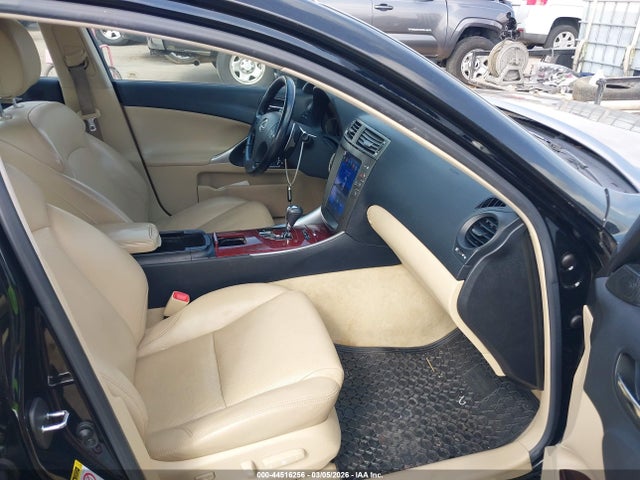 44516256 :رقم المزاد ، JTHCK262X75012082 vin ، 2007 Lexus Is 250 مزاد بيع