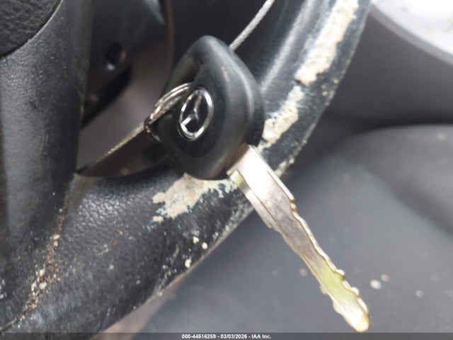 44516259 :رقم المزاد ، JM1BL1UF4B1431913 vin ، 2011 Mazda Mazda3 I Sport مزاد بيع
