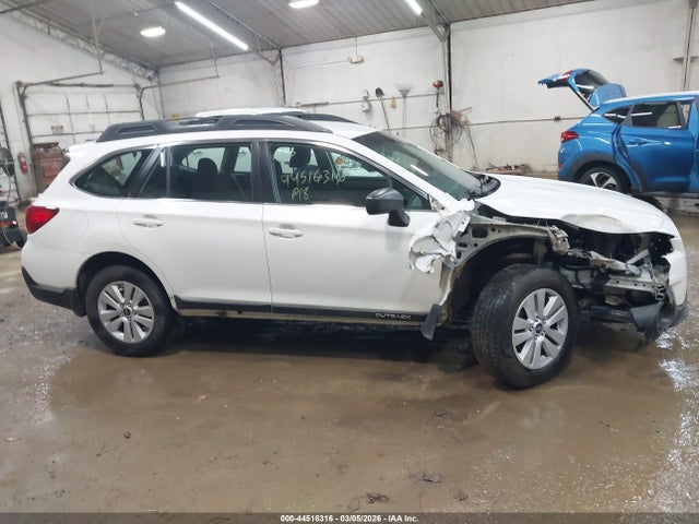 Продаж на аукціоні авто 2018 Subaru Outback 2.5i, vin: 4S4BSAAC6J3215296, номер лоту: 44516316