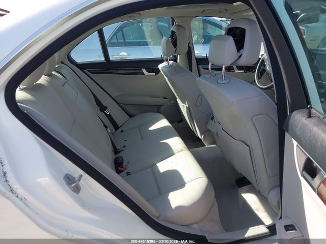 Продажа на аукционе авто 2014 Mercedes-benz C 250 Luxury, vin: WDDGF4HB6EA965818, номер лота: 44516385
