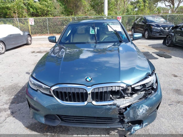 44516401 :رقم المزاد ، 3MW5R1J01M8B73258 vin ، 2021 Bmw 330i مزاد بيع